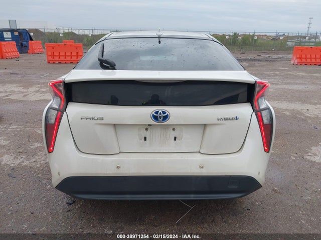Toyota Prius Two 2017 JTDKBRFU0H3050974 Image 17