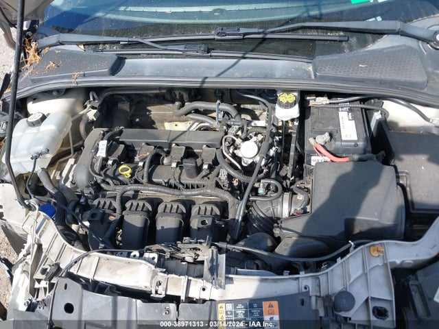 Ford FOCUS SE 2018 1FADP3F21JL266284 Image 10