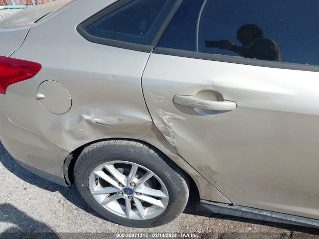 Ford FOCUS SE 2018 1FADP3F21JL266284 Image 13