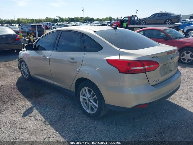 Ford FOCUS SE 2018 1FADP3F21JL266284 Image 3