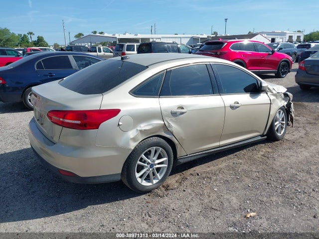 Ford FOCUS SE 2018 1FADP3F21JL266284 Image 4