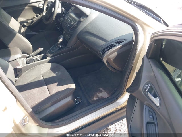 Ford FOCUS SE 2018 1FADP3F21JL266284 Image 5