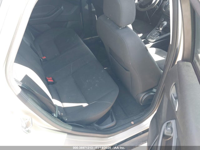 Ford FOCUS SE 2018 1FADP3F21JL266284 Image 8