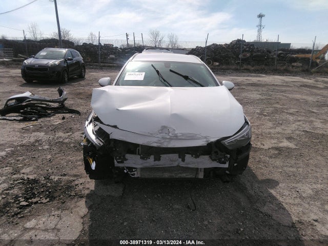 W04GU8SX9J1125354 Buick Regal Tourx Preferred