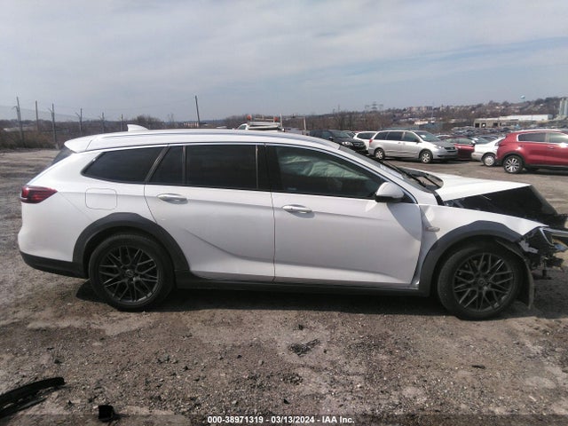 W04GU8SX9J1125354 Buick Regal Tourx Preferred