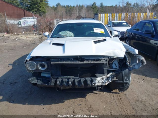 2C3CDZBG2FH822677 Dodge Challenger Sxt Plus