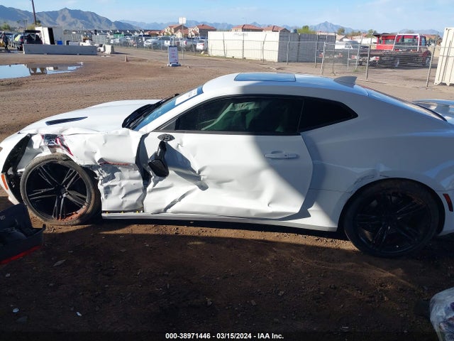 Chevrolet CAMARO 2SS 2018 1G1FG1R70J0187780 Image 14