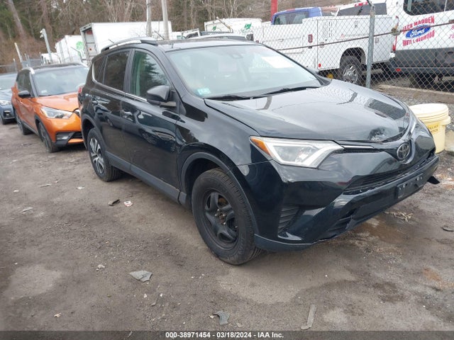 Toyota RAV4 LE 2018 2T3BFREV2JW781228 zdjęcie główne