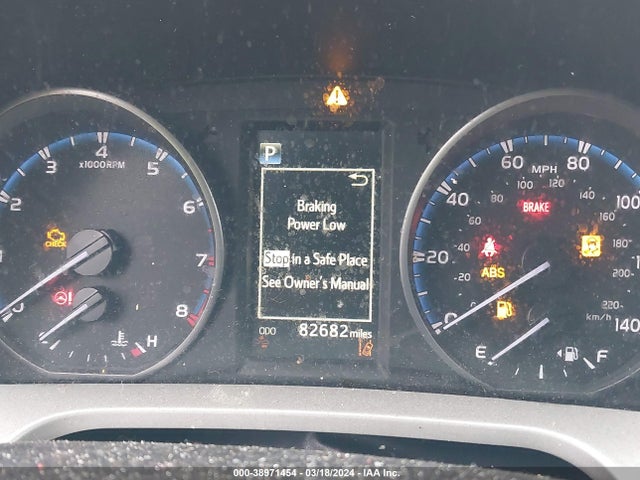 Toyota RAV4 LE 2018 2T3BFREV2JW781228 Image 7