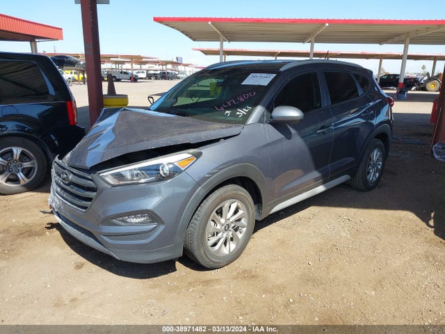 Hyundai TUCSON SE 2017 KM8J33A4XHU565404 Image 2