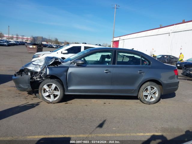 3VWLL7AJXEM245331 Volkswagen Jetta 2.0l Tdi