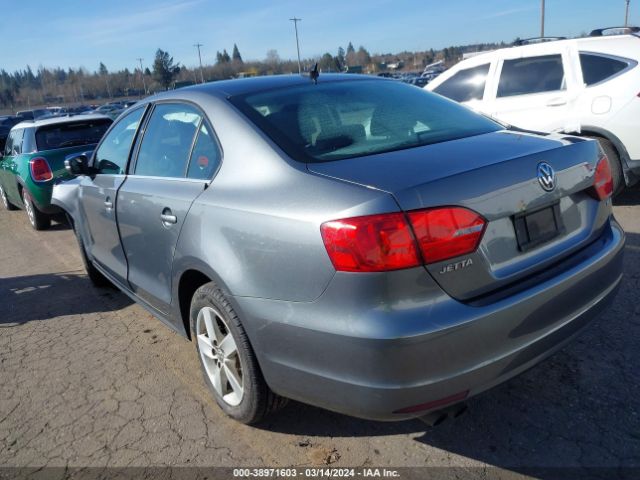 3VWLL7AJXEM245331 Volkswagen Jetta 2.0l Tdi