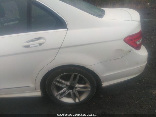 WDDGF8AB3ER318053 Mercedes-Benz C 300 Luxury 4matic/sport 4matic