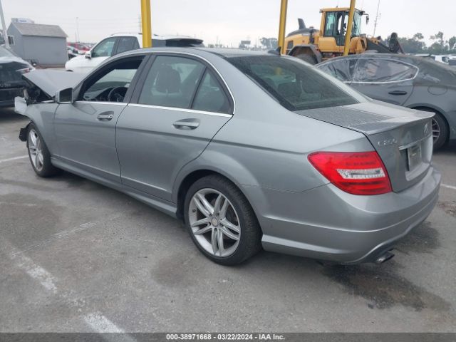 WDDGF4HB9EA952531 Mercedes-Benz C 250 Luxury/sport