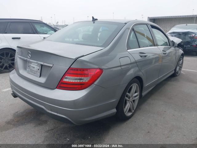 WDDGF4HB9EA952531 Mercedes-Benz C 250 Luxury/sport