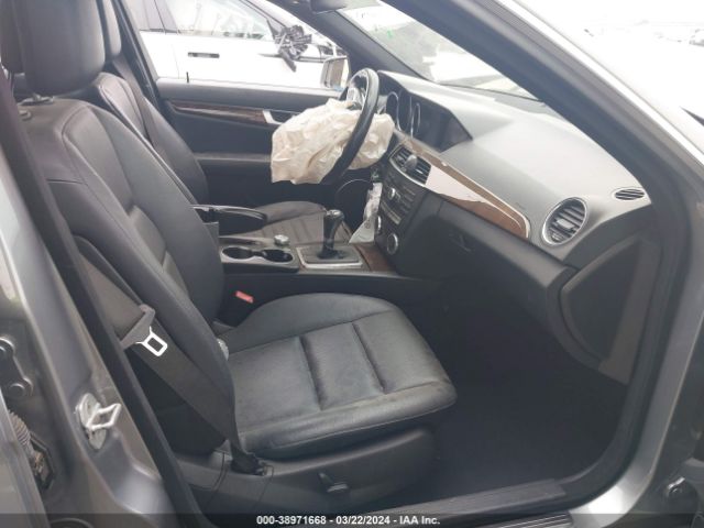 WDDGF4HB9EA952531 Mercedes-Benz C 250 Luxury/sport
