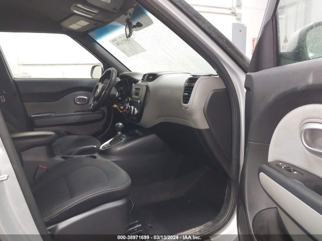 KIA SOUL + 2014 KNDJP3A51E7704850 Image 5