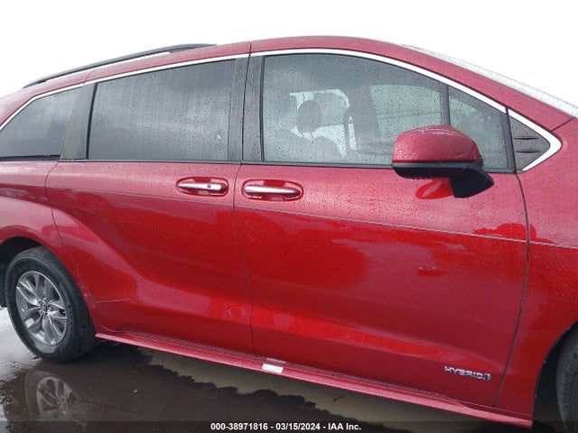 Toyota SIENNA XLE 2021 5TDYRKEC1MS022650 Image 14