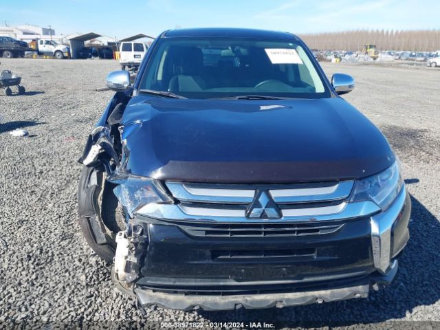 JA4AZ3A38JZ006852 Mitsubishi Outlander Se