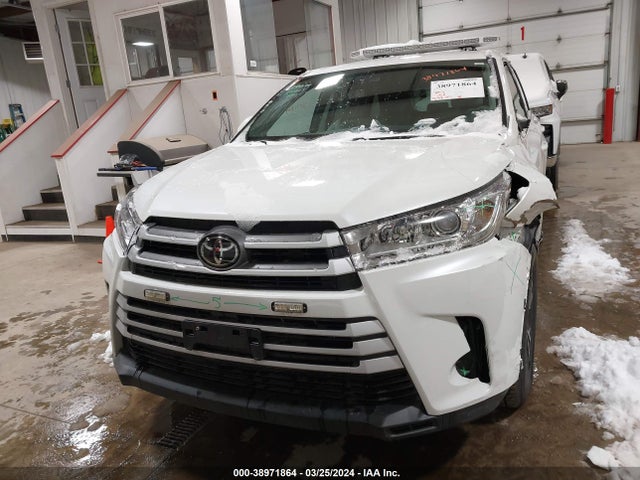 Toyota Highlander Le 2017 5TDBZRFH5HS369929 Image 12