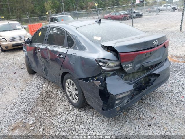 3KPF24ADXME312403 KIA FORTE FE