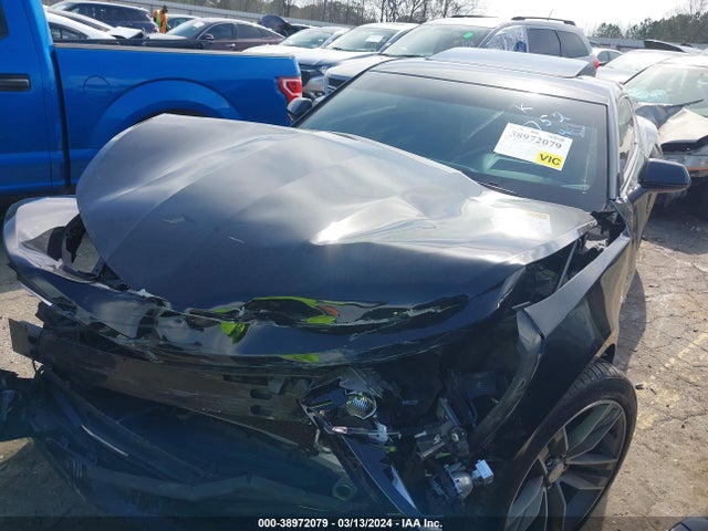 Chevrolet Camaro 1lt 2018 1G1FB1RS8J0142752 Image 2