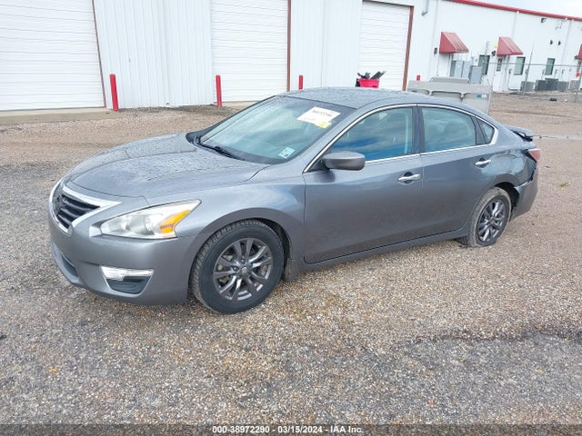 Nissan Altima 2.5 S 2015 1N4AL3AP2FC471525 Image 2