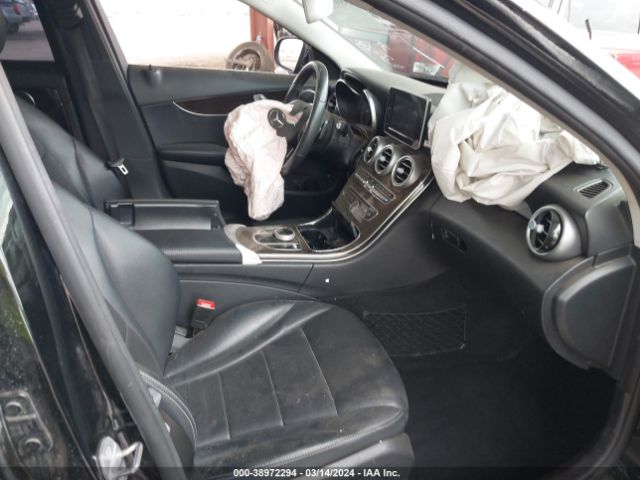 55SWF4JB9HU233015 Mercedes-Benz C 300 Luxury/sport