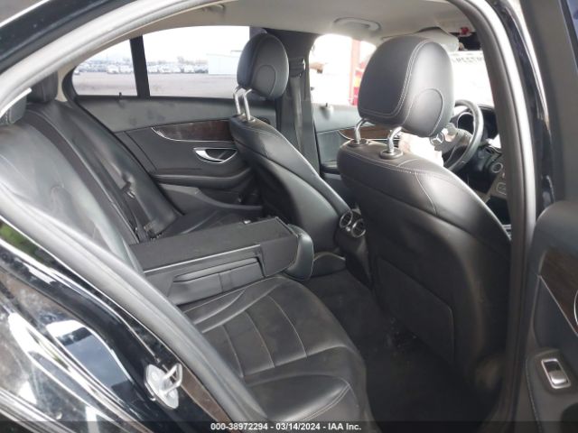 55SWF4JB9HU233015 Mercedes-Benz C 300 Luxury/sport