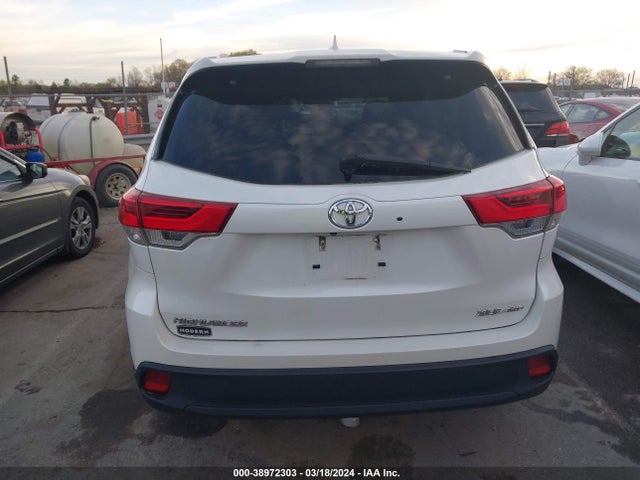 Toyota Highlander Xle 2017 5TDJZRFH9HS512845 Image 17