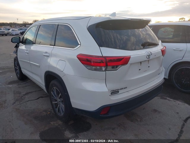 Toyota Highlander Xle 2017 5TDJZRFH9HS512845 Image 3