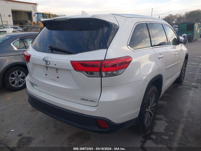 Toyota Highlander Xle 2017 5TDJZRFH9HS512845 Image 4
