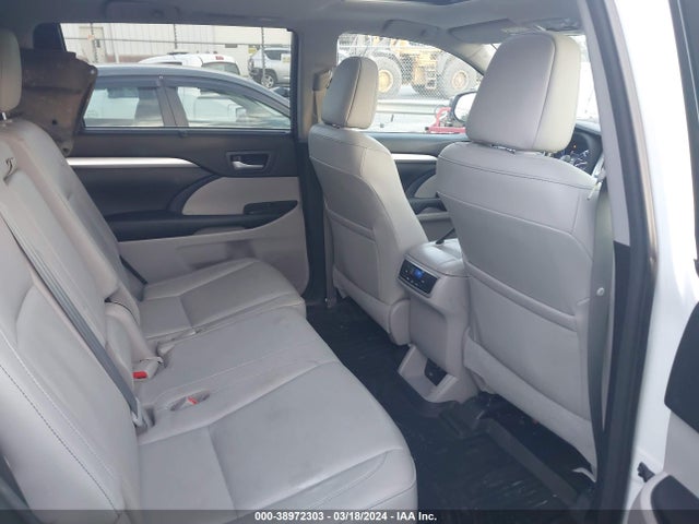Toyota Highlander Xle 2017 5TDJZRFH9HS512845 Image 8