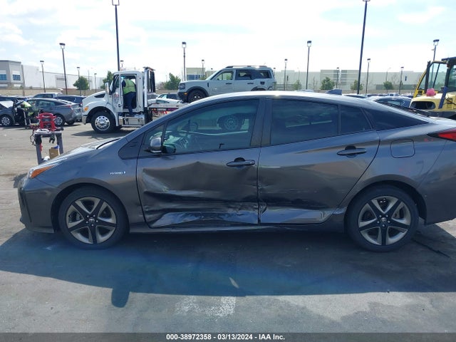 Toyota PRIUS XLE 2020 JTDKARFU9L3117549 Image 6