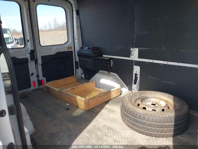 Ford Transit-150 2018 1FTYE1CM6JKB03048 Image 8