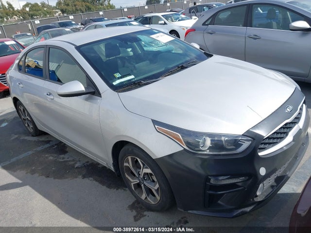 2019 3KPF24ADXKE083704 main image