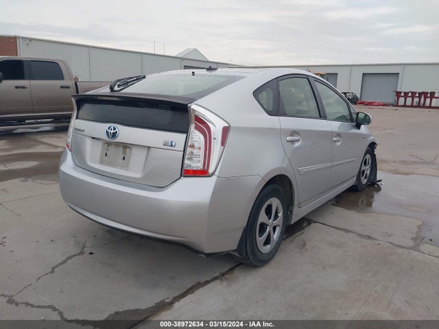 Toyota Prius Three 2014 JTDKN3DU8E1749882 Image 4