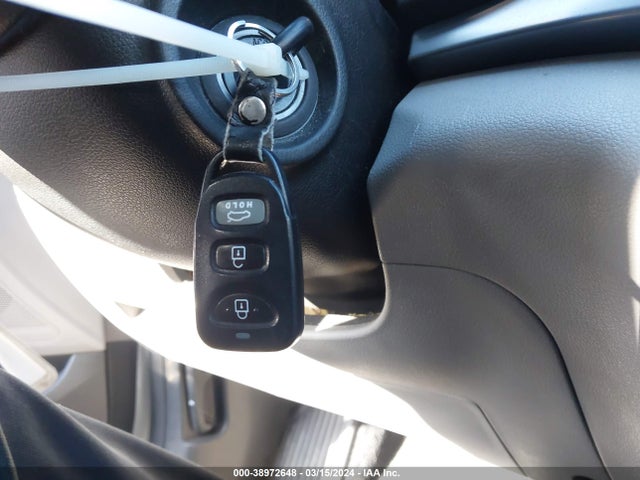 Hyundai ELANTRA SE 2017 5NPD74LF7HH088919 Image 11