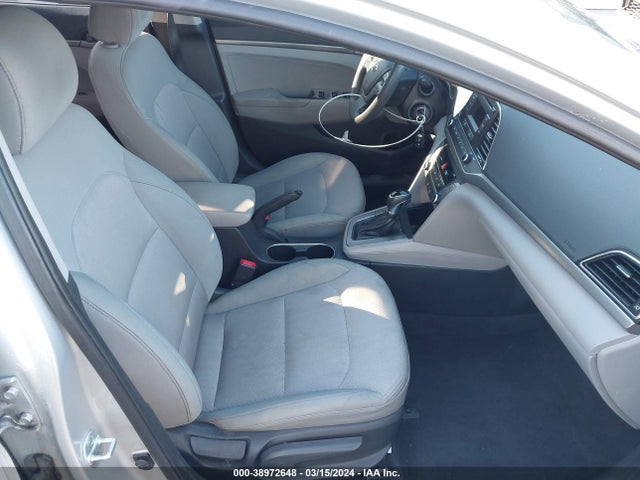 Hyundai ELANTRA SE 2017 5NPD74LF7HH088919 Image 5