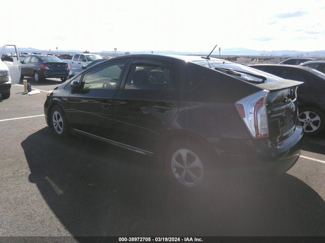 Toyota Prius Three 2014 JTDKN3DU1E1775305 Image 3