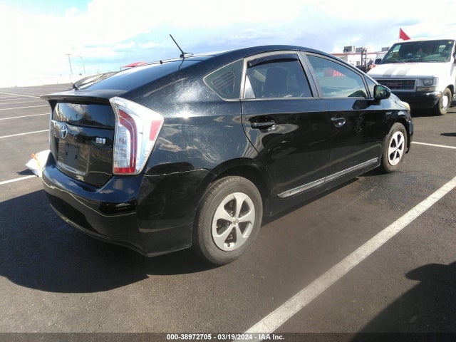 Toyota Prius Three 2014 JTDKN3DU1E1775305 Image 4