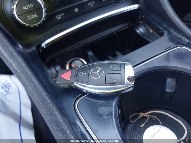 WDDSJ4GB0HN483692 Mercedes-Benz CLA 250 4MATIC