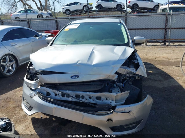 Ford FOCUS SE 2018 1FADP3FE3JL244278 Image 6
