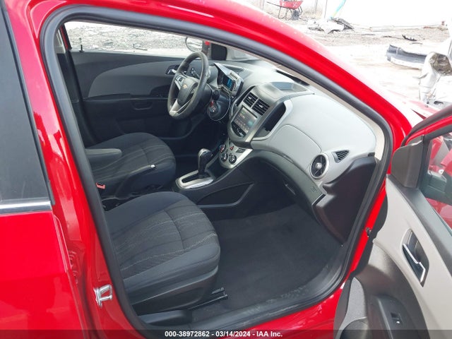 Chevrolet Sonic Lt Auto 2016 1G1JC5SG8G4183324 Image 5
