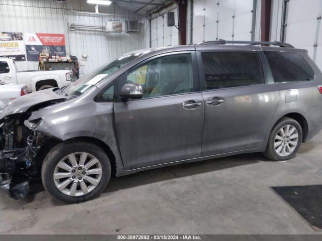 5TDDK3DCXFS105281 Toyota Sienna Limited 7 Passenger
