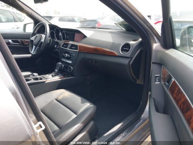 WDDGF4HB9EA966896 Mercedes-Benz C 250 Luxury/sport