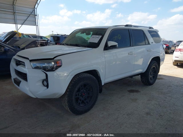 Toyota 4runner Sr5 Premium 2020 JTEZU5JR7L5215979 Image 2