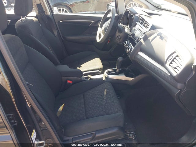 Honda FIT LX 2015 3HGGK5H55FM715384 Image 5