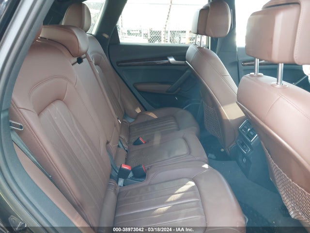 WA1BNAFY5J2016028 Audi Q5 2.0t Premium/2.0t Tech Premium