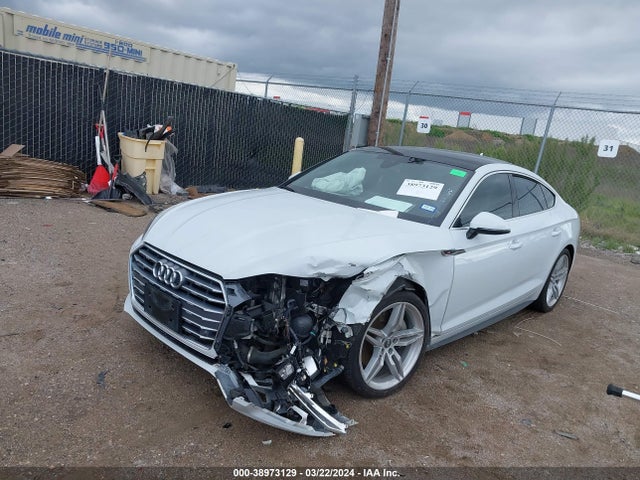 Audi A5 2.0t Premium 2018 WAUENCF52JA102596 Image 2